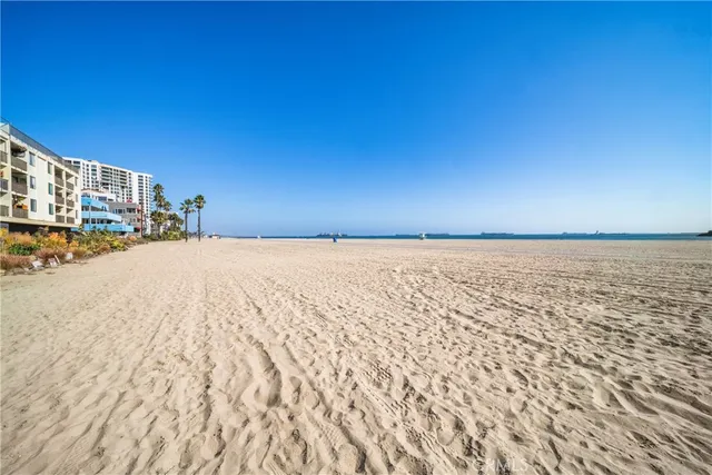 $579,000 | 1140 East Ocean Boulevard, Unit 220, Long Beach, CA 90802