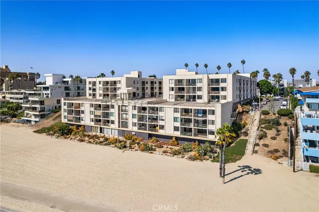 $579,000 | 1140 East Ocean Boulevard, Unit 220, Long Beach, CA 90802