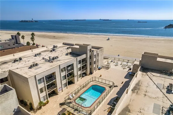 $510,000 | 1140 East Ocean Boulevard, Unit 220, Long Beach, CA 90802