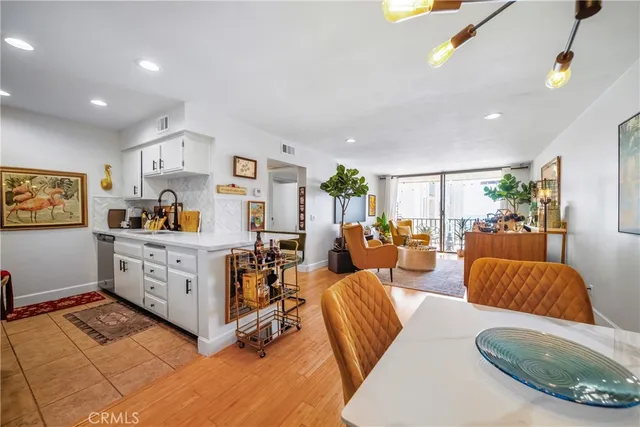 $579,000 | 1140 East Ocean Boulevard, Unit 220, Long Beach, CA 90802