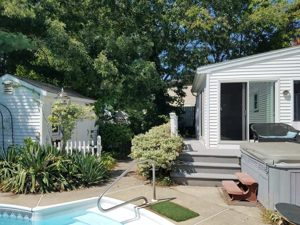 19 Pinecliff Road Weymouth, MA 02189 - Photo 6 of 17 Gallery Image 6