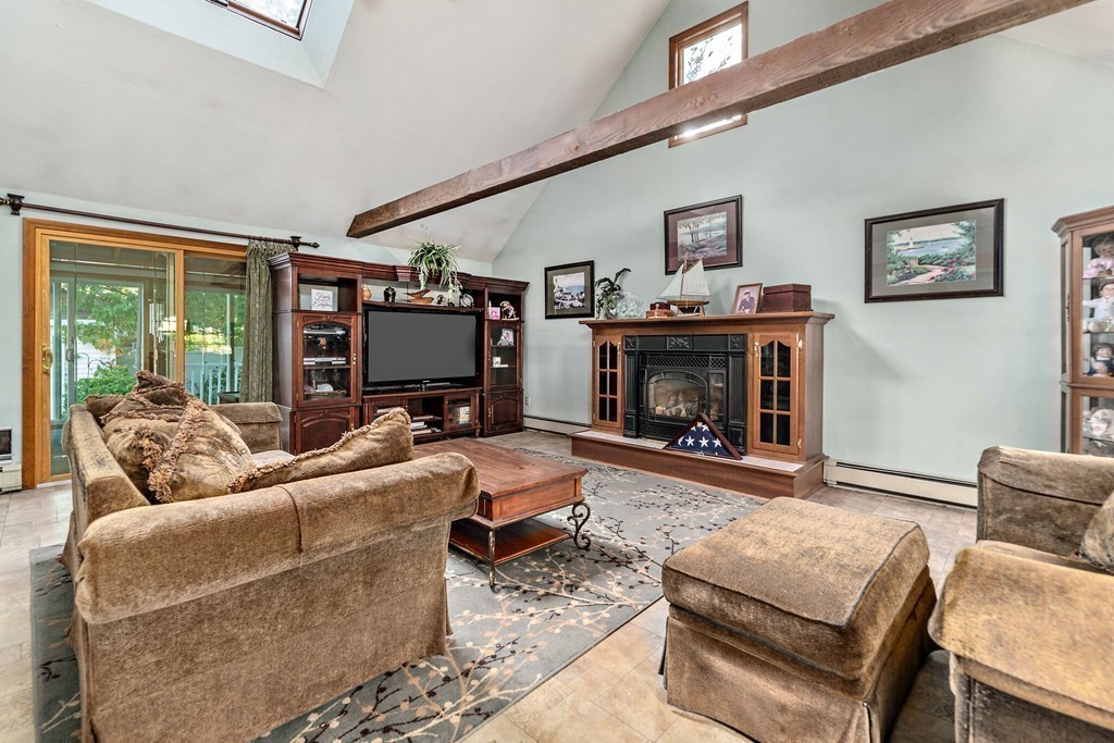 19 Pinecliff Road Weymouth, MA 02189 - Photo 10 of 17 Gallery Image 10