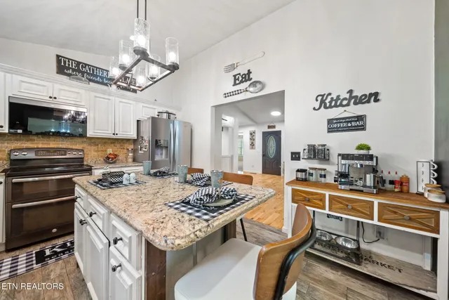 $439,900 | 631 Rock House Road, Kodak, TN 37764