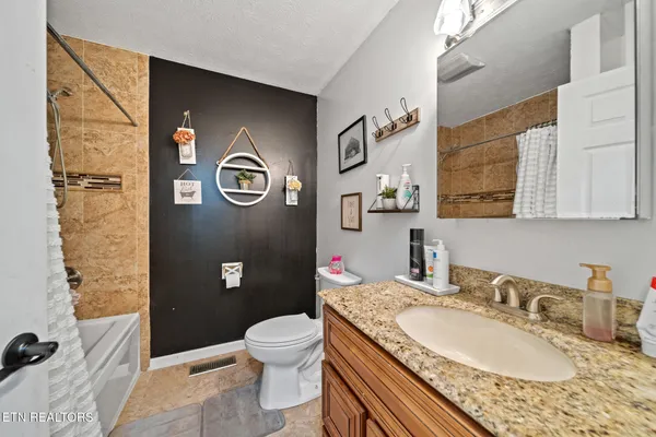 $424,900 | 631 Rock House Road, Kodak, TN 37764