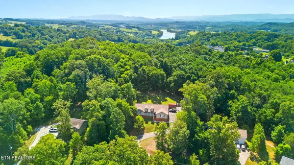 $424,900 | 631 Rock House Road, Kodak, TN 37764