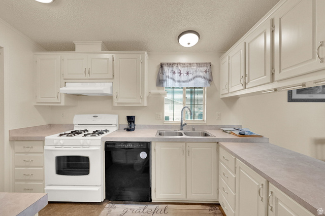 3696 Gold Ridge Drive Magna, UT 84044 - Photo 5 of 18