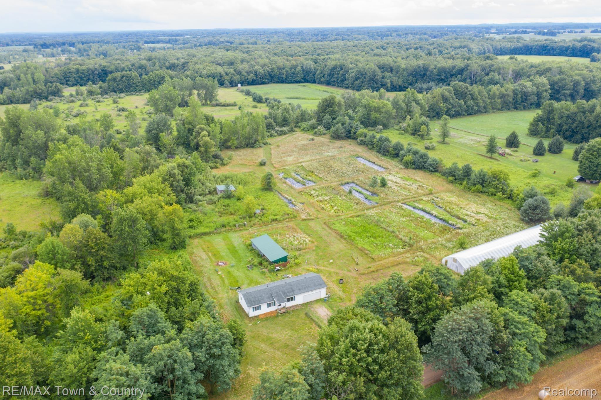 137 West Murphy Lake Road Mayville, MI 48744 - Photo 56 of 56 vpYRBNhfiqPr6lHPZXQP@size_gpx536.jpg