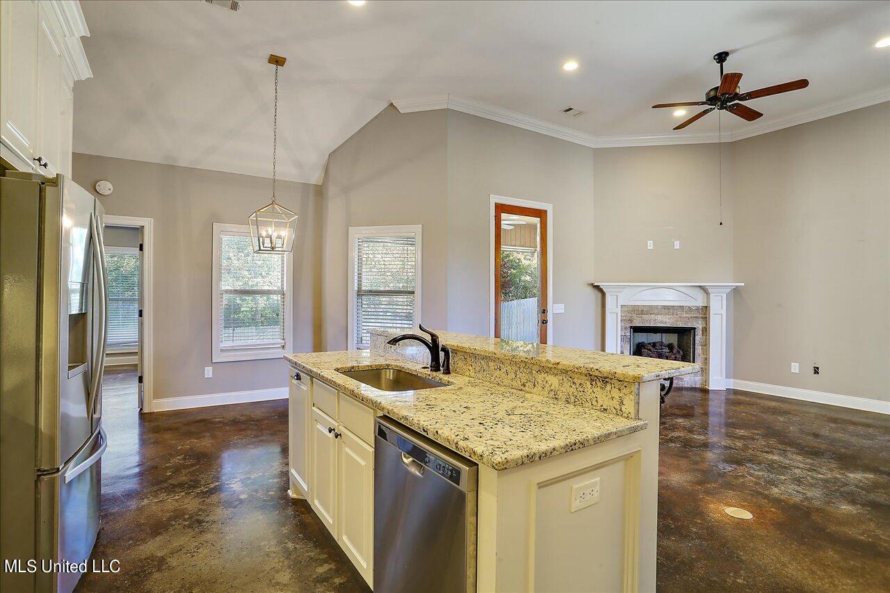 620 Greenfield Ridge Drive East Brandon, MS 39042 - Photo 11 of 25 11-620 Greenfield Ridge Dr