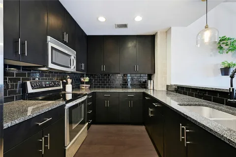 $599,000 | 360 Nueces Street, Unit 1809, Austin, TX 78701