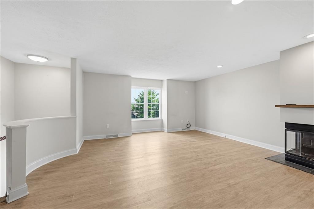 2736 Meadowcrest Court Wexford, PA 15090 - Photo 3 of 32