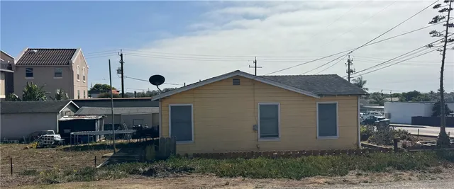 a front view of house