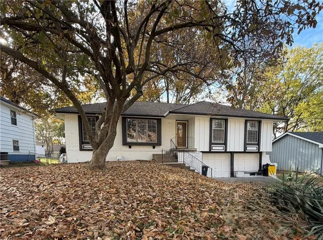 $270,000 | 6111 East 108 Terrace, Kansas City, MO 64134