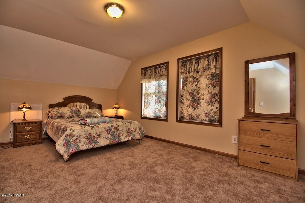 2712 Boulder Road Lake Ariel, PA 18436 - Photo 29 of 69