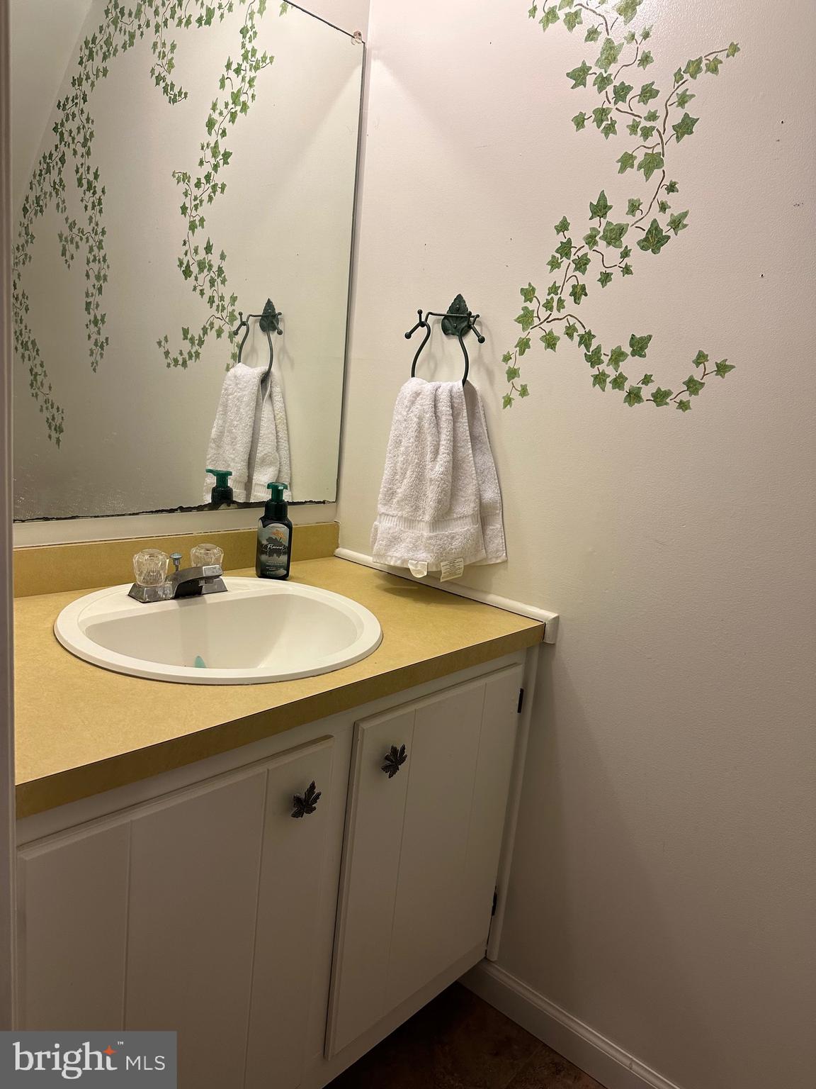 1338 Fox Run Reading, PA 19606 - Photo 10 of 21 a bathroom with a sink and vanity