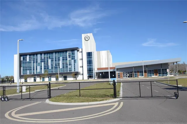 $2,800 | 18200 Pleasantview Boulevard, Land O Lakes, FL 34638