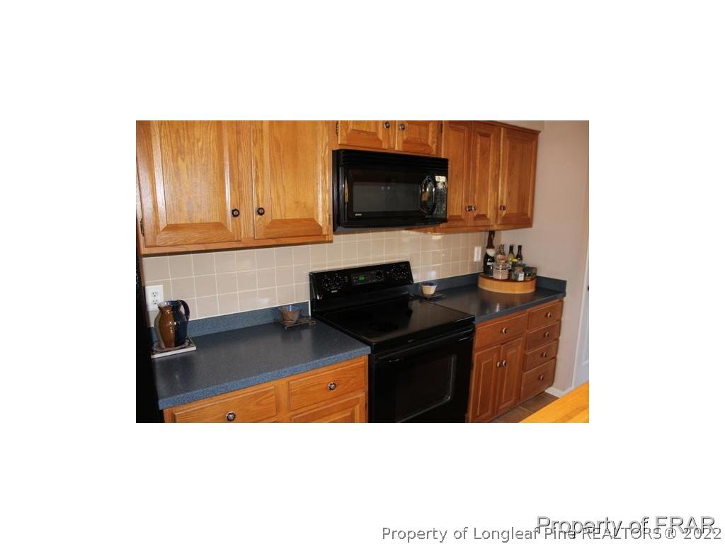 4015 Murphy Road Eastover, NC 28312 - Photo 12 of 36 Gallery Image 12