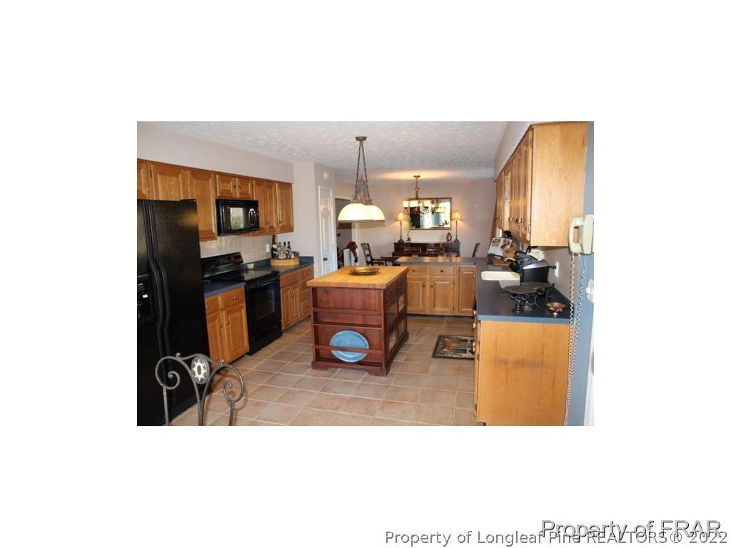 4015 Murphy Road Eastover, NC 28312 - Photo 14 of 36 Gallery Image 14