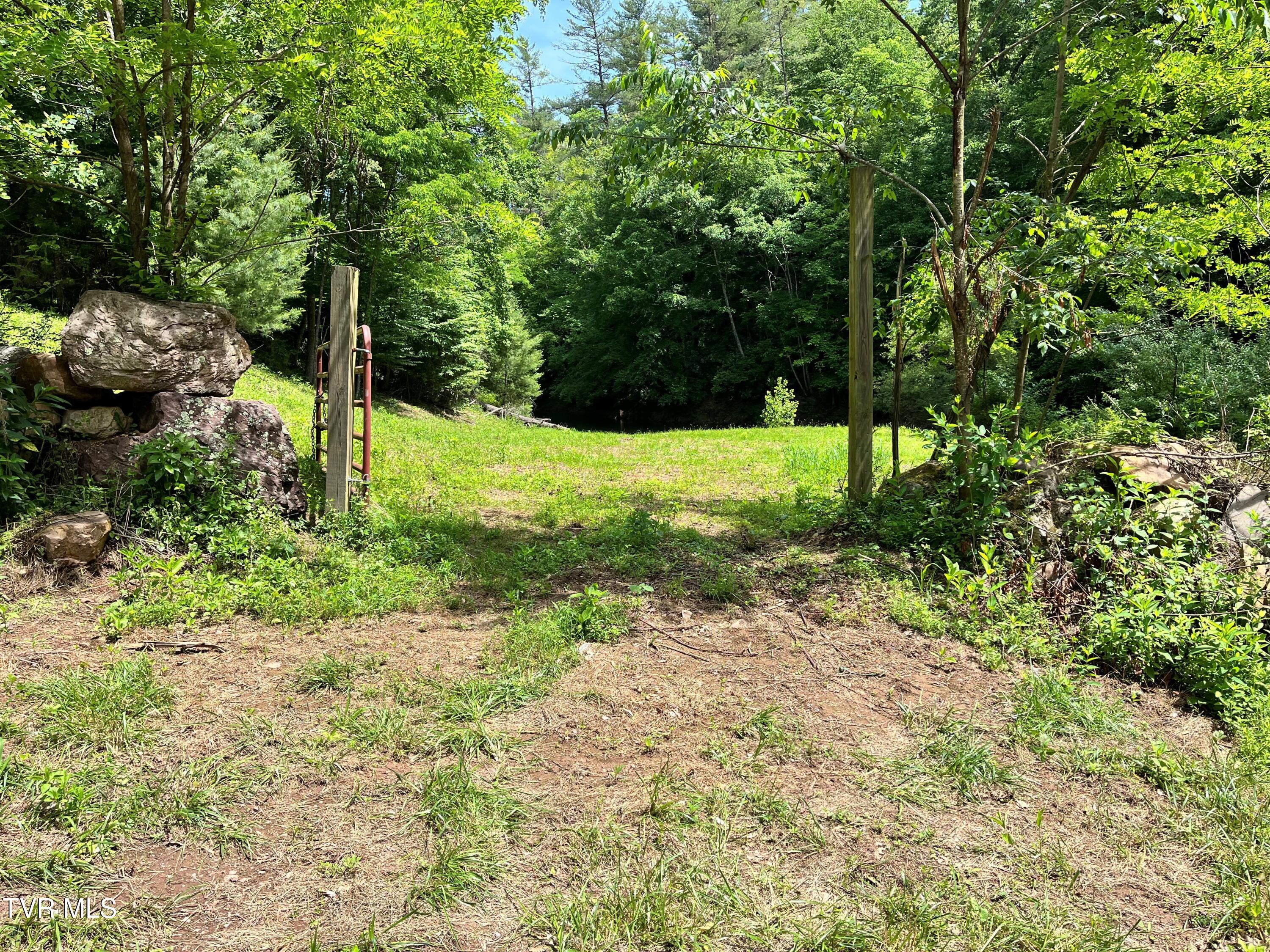 Tr1 Smith Hollow Road, Unit 1 3 3A 4 Butler, TN 37640 - Photo 32 of 37 jh33