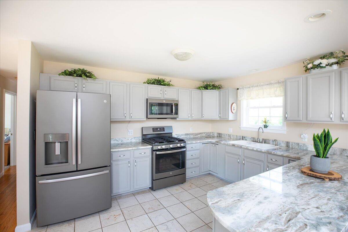 31 Jays Way Hampden, ME 04444 - Photo 13 of 36 13-20250719-0023