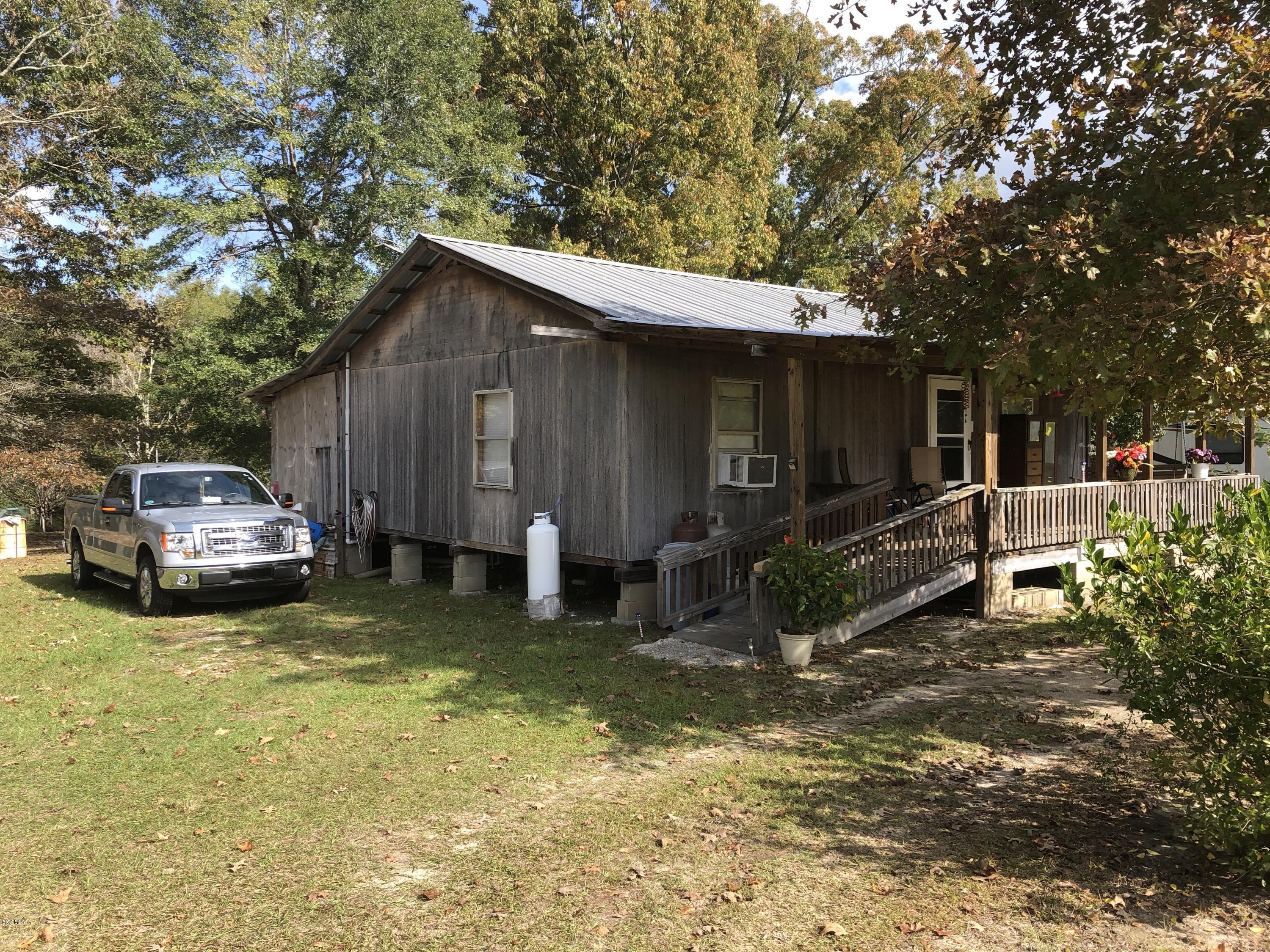 129 Scott Eubanks Road Lucedale, MS 39452 - Photo 2 of 11 ZwmjFUxIR6S%ez4i6RFlrA