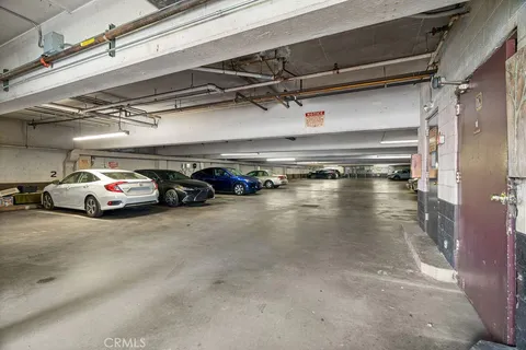 $5,300,000 | 1825 North Gramercy Place, Los Angeles, CA 90028