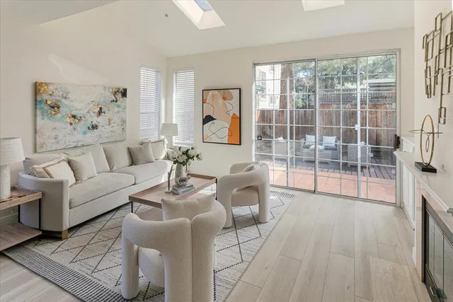 $1,599,000 | 4173 El Camino Real, Unit 11, Palo Alto, CA 94306