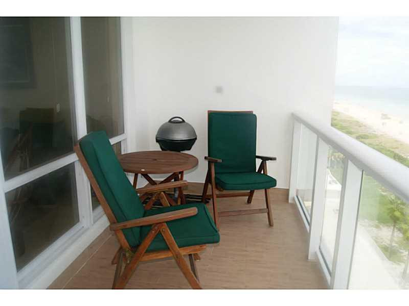 5601 Collins Avenue, Unit 1007 Miami Beach, FL 33140 - Photo 15 of 19 Exterior Front