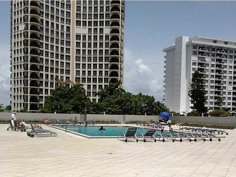 5601 Collins Avenue, Unit 1007 Miami Beach, FL 33140 - Photo 19 of 19 Exterior Front