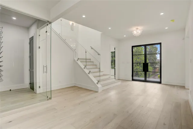 $2,099,999 | 1906 West 14th Street, Houston, TX 77008