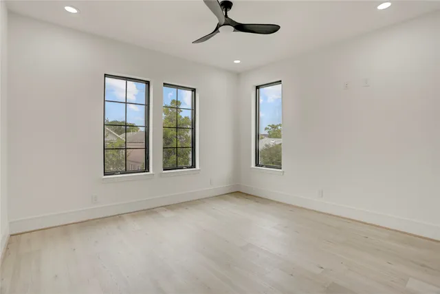 $2,099,999 | 1906 West 14th Street, Houston, TX 77008