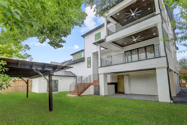 $2,099,999 | 1906 West 14th Street, Houston, TX 77008