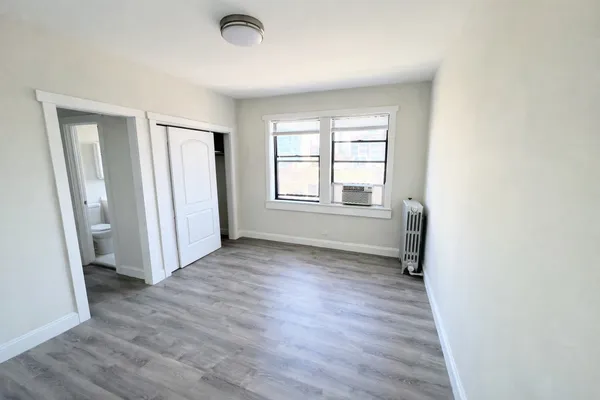 $1,450 | 839 West Sheridan Road, Unit 205, Chicago, IL 60613