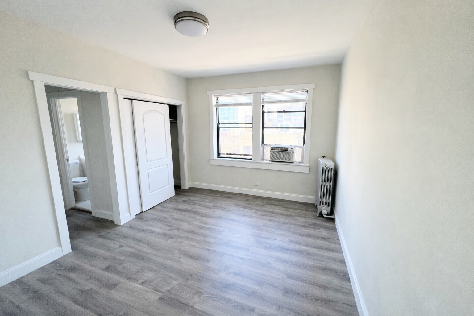 839 West Sheridan Road, Unit 205 Chicago, IL 60613 - Photo 6 of 11
