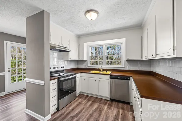 $2,200 | 2916 Braewood Place, Charlotte, NC 28226