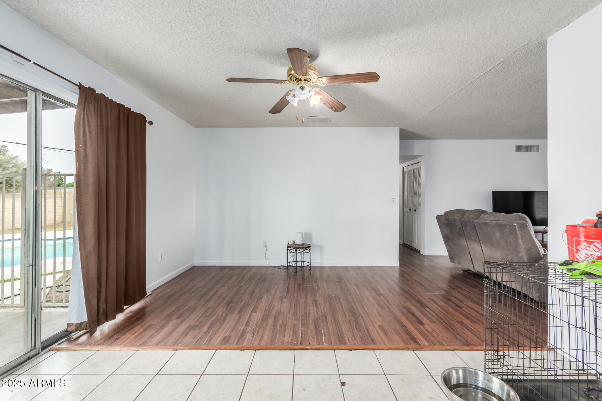 8536 North 42nd Drive Phoenix, AZ 85051 - Photo 8 of 39 a living room with furniture and a window
