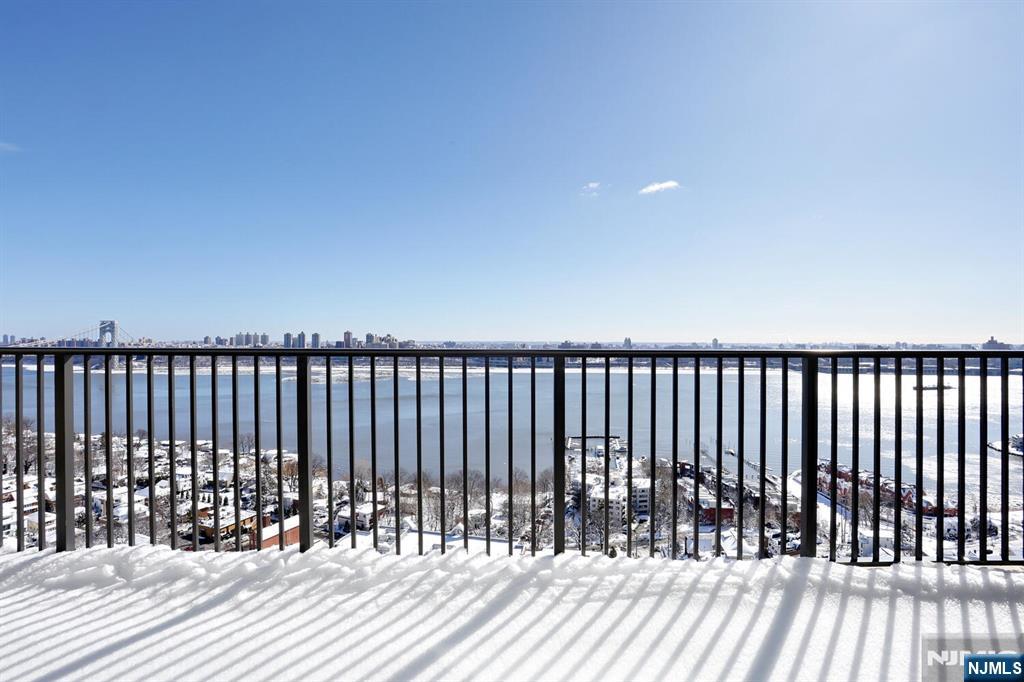 3 Horizon Road, Unit 1432 Fort Lee, NJ 07024 - Photo 20 of 49 a view of balcony with wooden floor