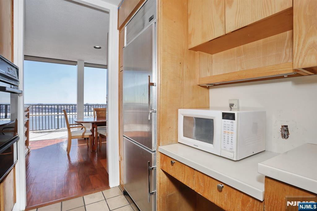 3 Horizon Road, Unit 1432 Fort Lee, NJ 07024 - Photo 29 of 49