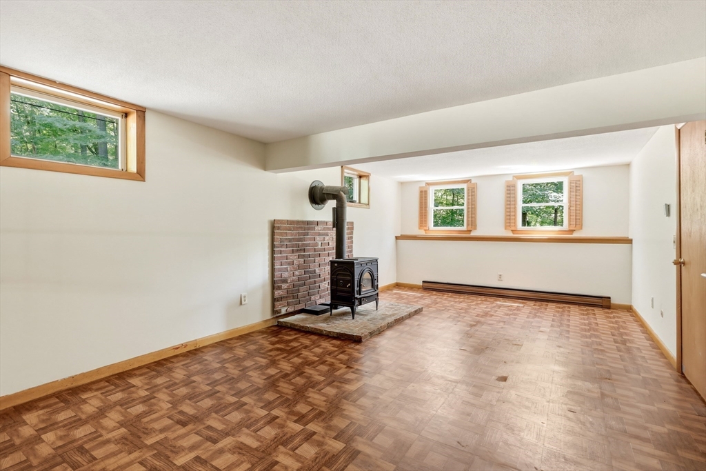 418 State Street Amherst, MA 01002 - Photo 32 of 39
