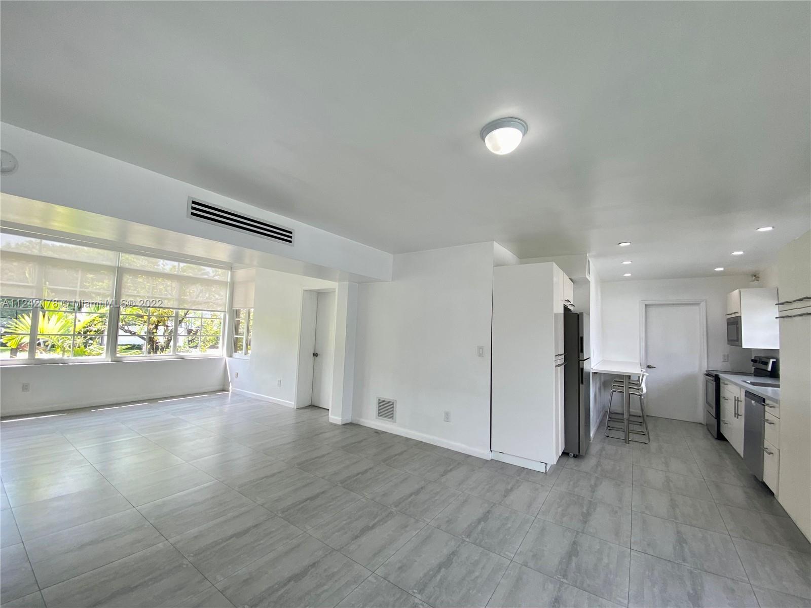 1201 South Biscayne Point Road Miami Beach, FL 33141 - Photo 13 of 62