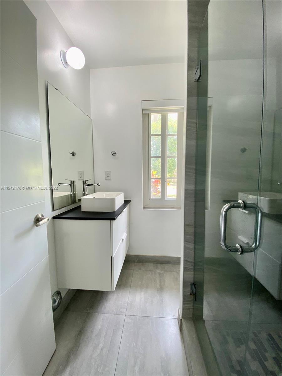 1201 South Biscayne Point Road Miami Beach, FL 33141 - Photo 23 of 62