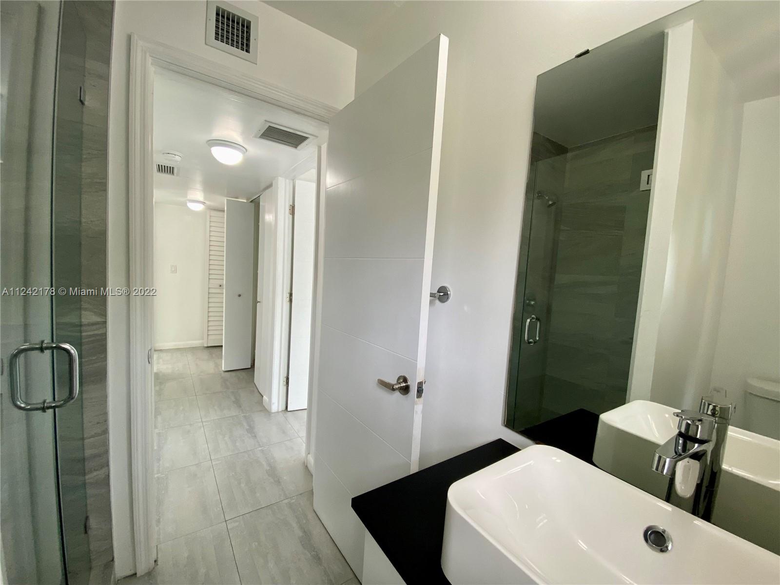 1201 South Biscayne Point Road Miami Beach, FL 33141 - Photo 25 of 62