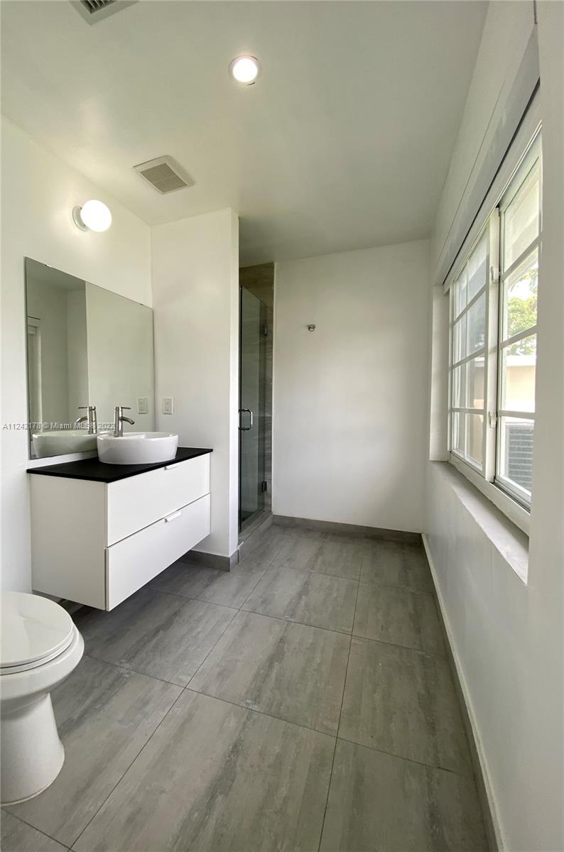 1201 South Biscayne Point Road Miami Beach, FL 33141 - Photo 31 of 62
