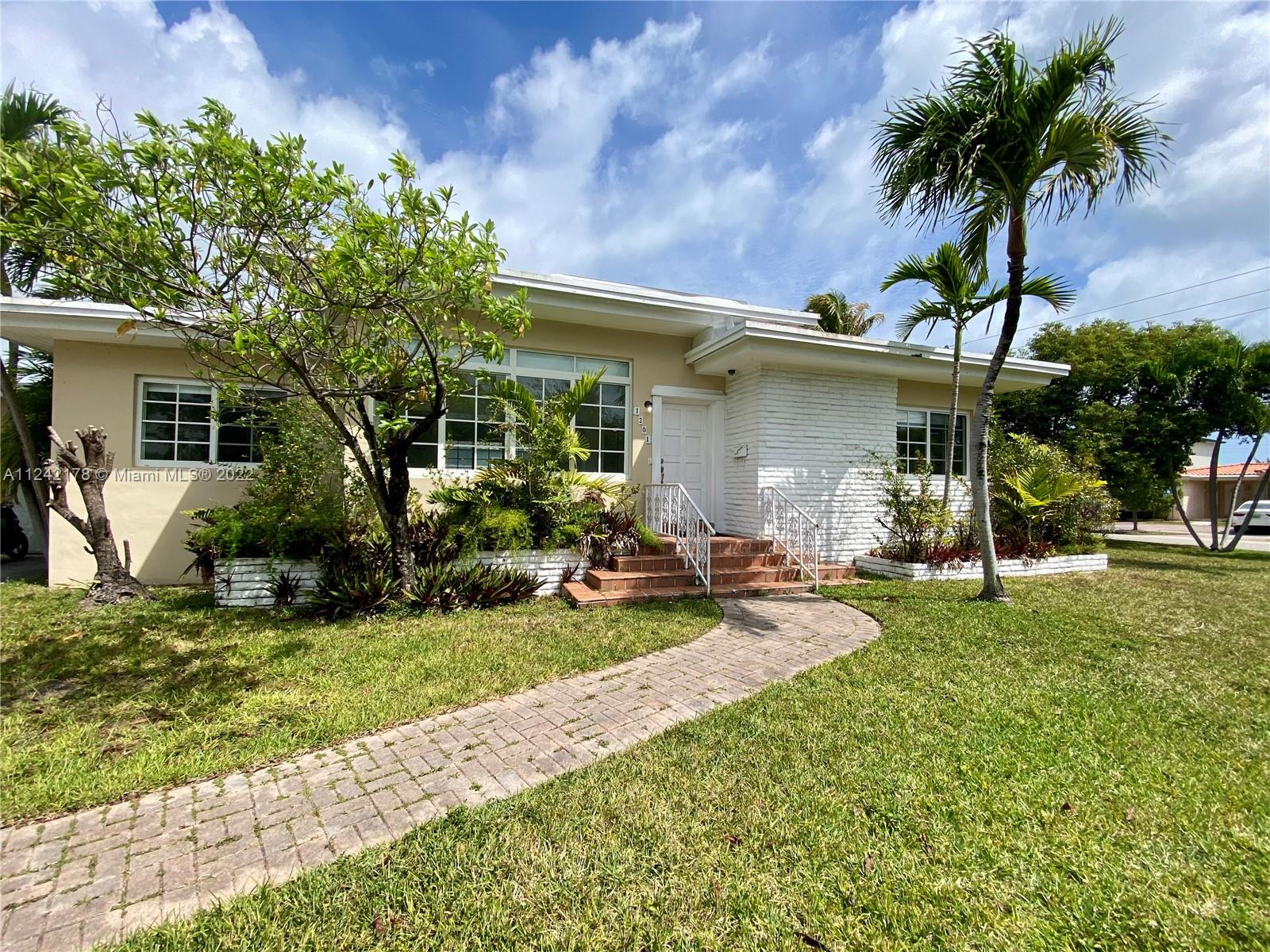 1201 South Biscayne Point Road Miami Beach, FL 33141 - Photo 48 of 62