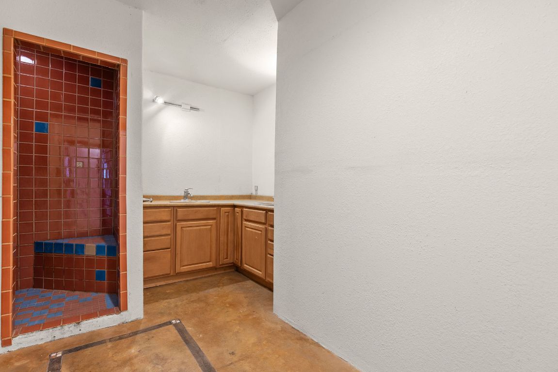 1400 Cobb Creek Road Georgetown, TX 78633 - Photo 22 of 38 a view of a bathroom