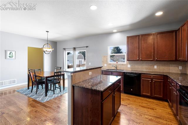 2465 Reed Grass Way Colorado Springs, CO 80915 - Photo 15 of 35
