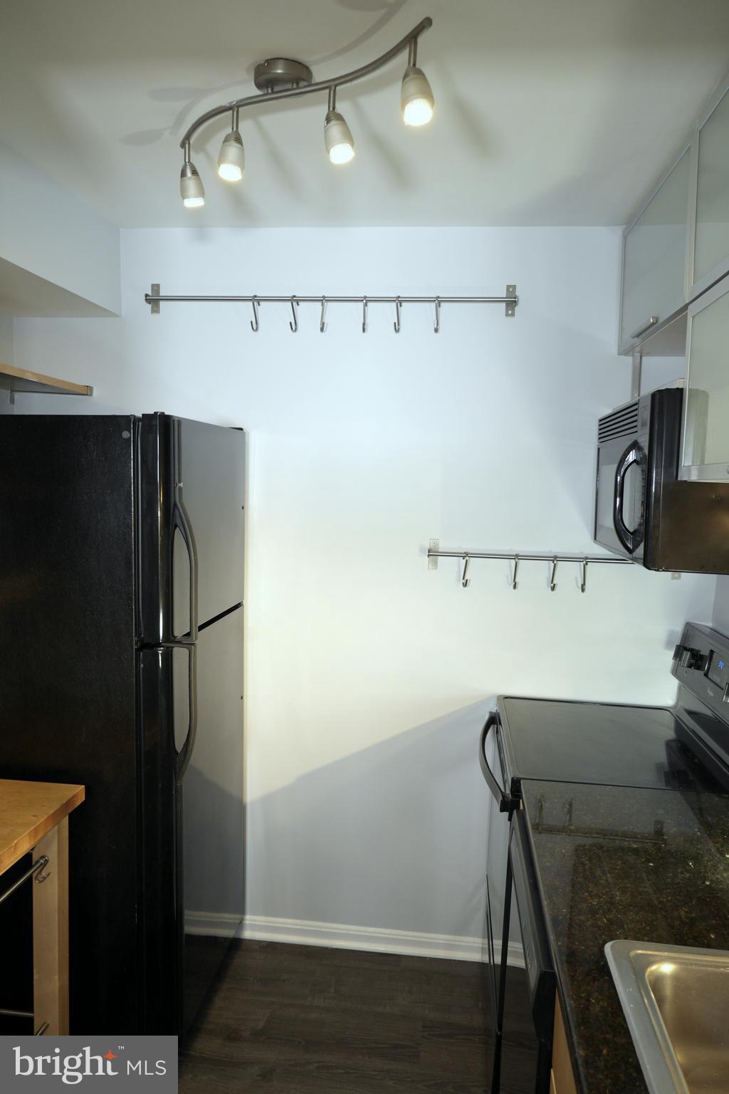 1601 Carriage House Terrace, Unit G Silver Spring, MD 20904 - Photo 4 of 16 Kitchen