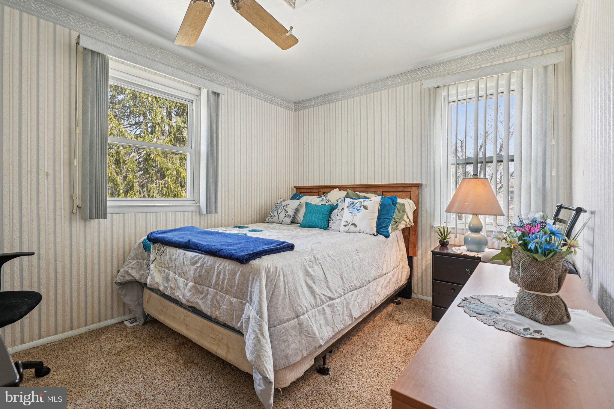 41 Harding Street Ewing, NJ 08618 - Photo 21 of 50 a bedroom with a bed flowerpot and window