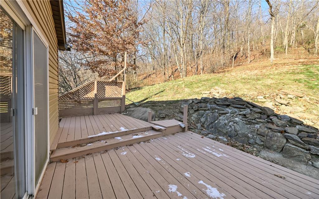 917 Geyer Road Pittsburgh, PA 15209 - Photo 12 of 25 Gallery Image 12