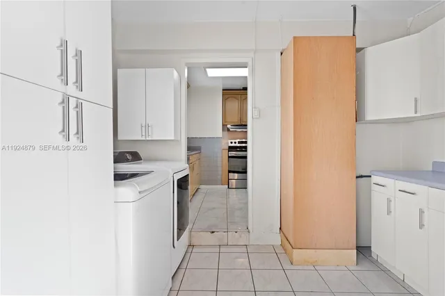 a view of backyard and entertaining space