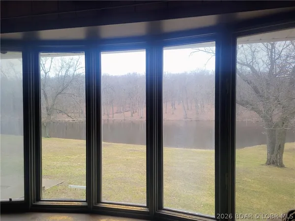 $595,000 | Undisclosed Address, Versailles, MO 65084